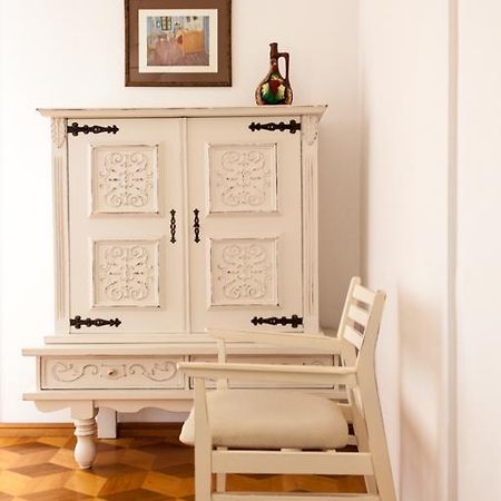 Apartment Janashia Тбілісі Екстер'єр фото